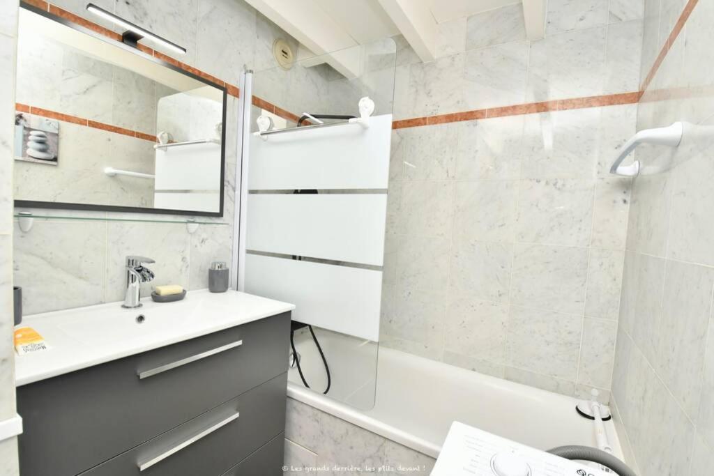 La Mezzanine Apt 5 Pers Classe 3 Etoiles, Royan- Centre 300 M Plage Foncillon Buitenkant foto